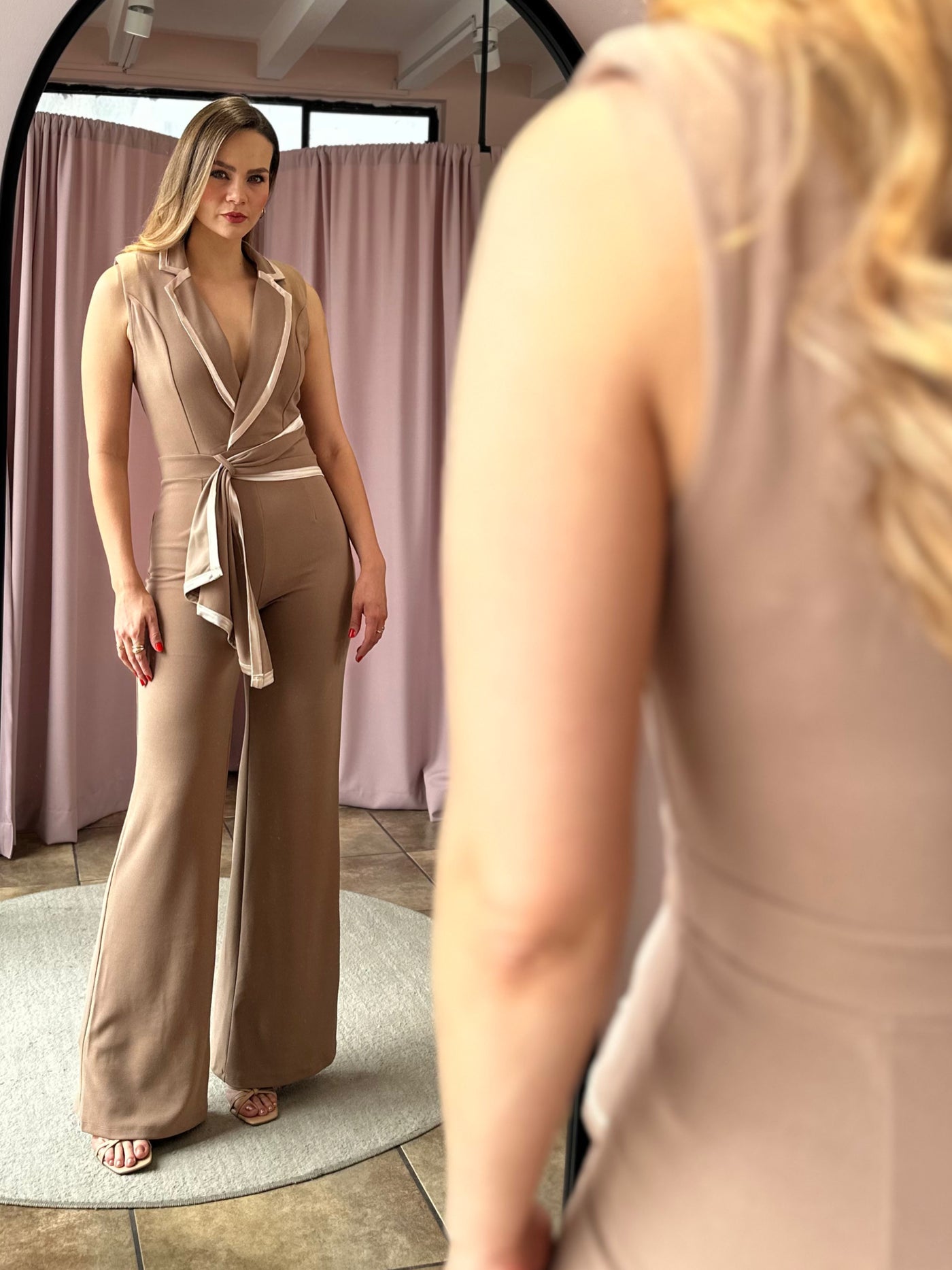 Jumpsuit mocca con beige